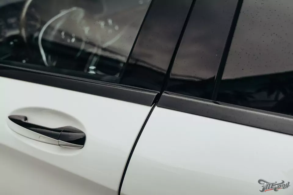 Выполнили полный антихром для Mercedes W222, произвели комплекс детейлинг-услуг и фирменный Шиномонтаж на вибростенде на стендах Hunter